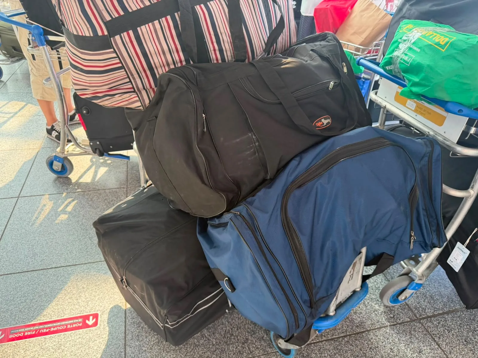 Bagages et sacs de voyage, prêts à l'expédition